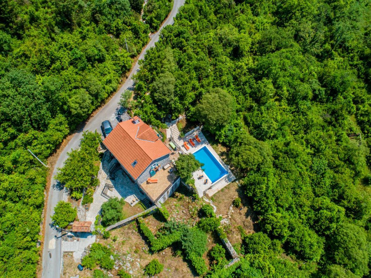 Villa Toscana With A Pool Tivat Buitenkant foto