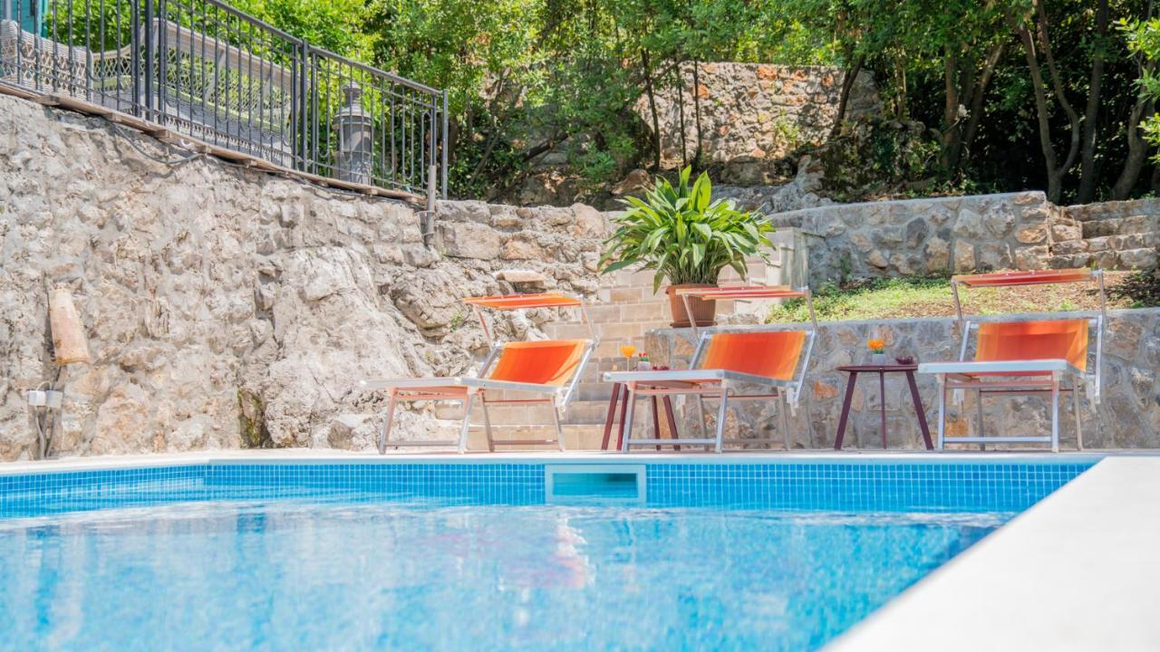 Villa Toscana With A Pool Tivat Buitenkant foto