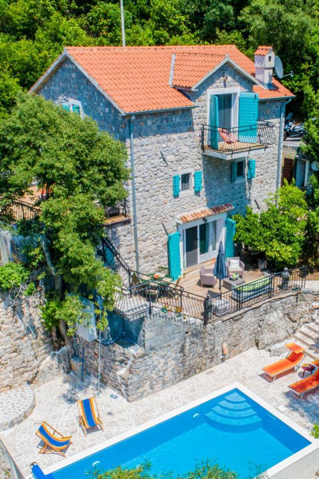 Villa Toscana With A Pool Tivat Buitenkant foto
